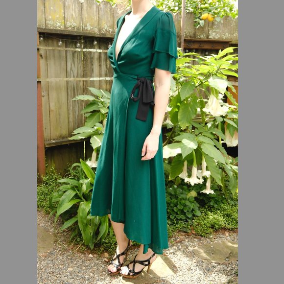 Reformation Dresses & Skirts - Reformation Layley Dress